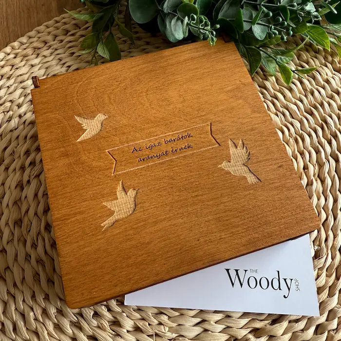 Egyedi dió színű doboz